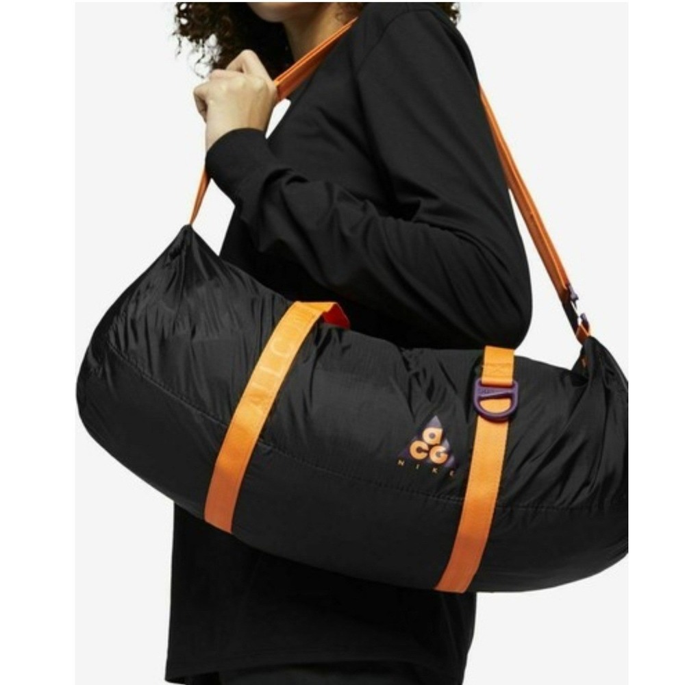 NWOT Nike ACG Packable‎ Ultralight Duffle Travel Bag Night Purple Orange Unisex